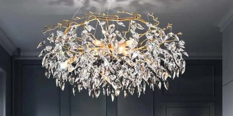 Pourquoi choisir le bon lustre est-il important dans la décoration de la maison ?